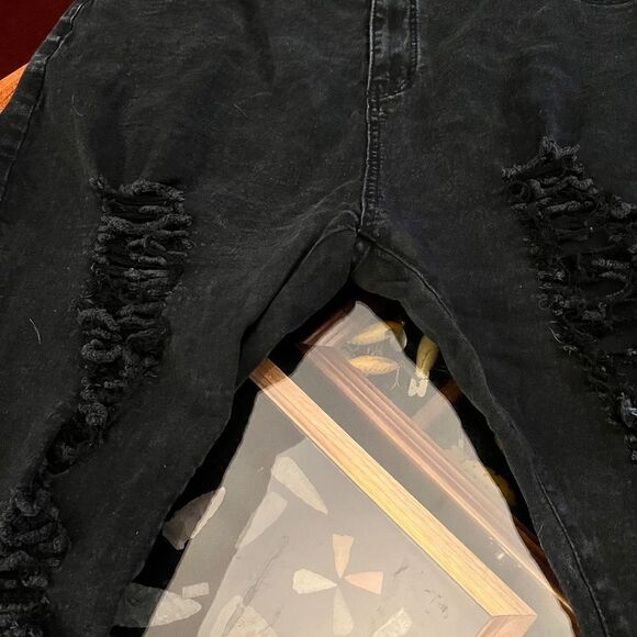SHEIN Black Jeans Ripped Knees Capri 4XL Like NEW - Picture 5 of 16